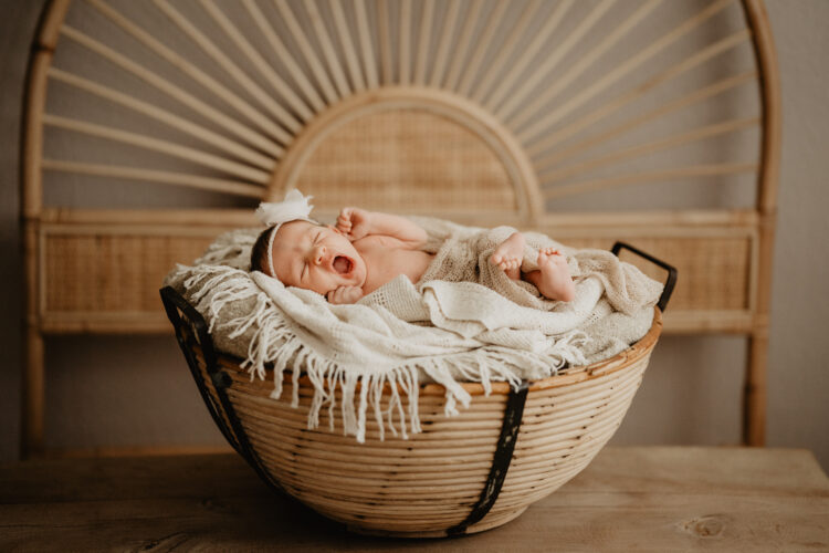 Hello little wonder